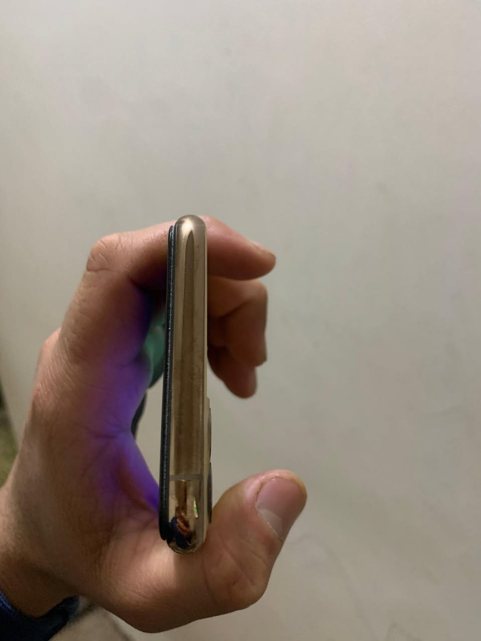 ايفون ١١ برو ماكس ذاكره ٢٥٦ جهاز نضافه ١٠٠ بلادي ممفتوح شخط مبي بطاريه ٧٥ وشرط بشحن يخبل اطيك سعر ٣٧٥ وبي مجال لشراي مو شراي لتعلق شعدك مراوس نزل ***********
