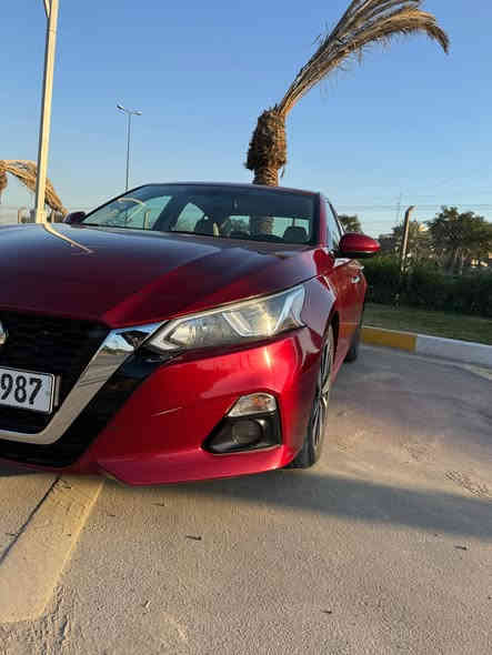 السلام عليكم 
نيسان التما خليجي 
خليجي ماكو منه بغداد والي يحب يسئل 
والي موجودات كلة وارد امريكي 
موديل 2020
فئة sv
مواصفات 
فتحة 
بصمة تشغيل عن بعد 
قطعتين تبريد منفصل 
كشن سائق كهربائي 
فتحة سقف
منافذ شحن  USB/ T-C امامي خلفي 
بيه بالجاملغات الخلفيه تصليح وصبغ على كد التصليح 
مكان السيارة بغداد حي الخضراء 
ماشية 94 الف كيلو 
السعر 185 وبي مجال 
للاستفسار موجود وتساب 
*********** بغداد
