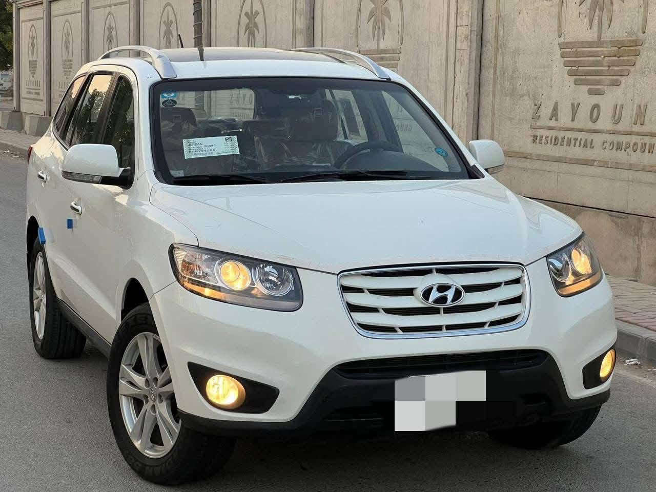 ن ن ن ن
السلام عليكم 
للبيع فقط نقدا بدون مراوس 
هونداي سنتافي فول 2011 سياره فول ١/١ فول الفول 
بصمه فتحه فور ويل دفع رباعي سته سلندر ٣.٥ 
سبعه راكب vipفول كفاله عامه نضيفه جدا ومكفوله كفاله عامه مكانها بغداد رقمها بغداد الدولي الجديد وللعلم سياره جديده جدا ماشيه 71 الف فقط حقيقي ونضيفه جدا وكفاله
السعر 163 وبيه مجال حك الجيه
رقم ***********
