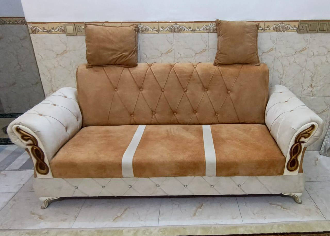 السلام عليكم من رخصة الادمن تخم مستعمل للبيع مكاني الأمين الثانية السعر 350 بي مجال قليل رقمي ***********
