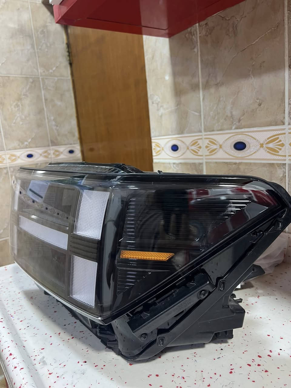 السلام عليكم 

لايت ايسر جهة السايق سنتافي امريكي اصل مال موديل 2025 

شرط زلغ مابي 

السعر من الاخير بدون لاعملة ولا أشلع كلبك ولاتشلع كلبي 
425 الف


**إذا كنت صاحب هذا الإعلان وتريد حذفه لأي سبب، رجاءا أرسل رسالة إلى الدعم الفني**