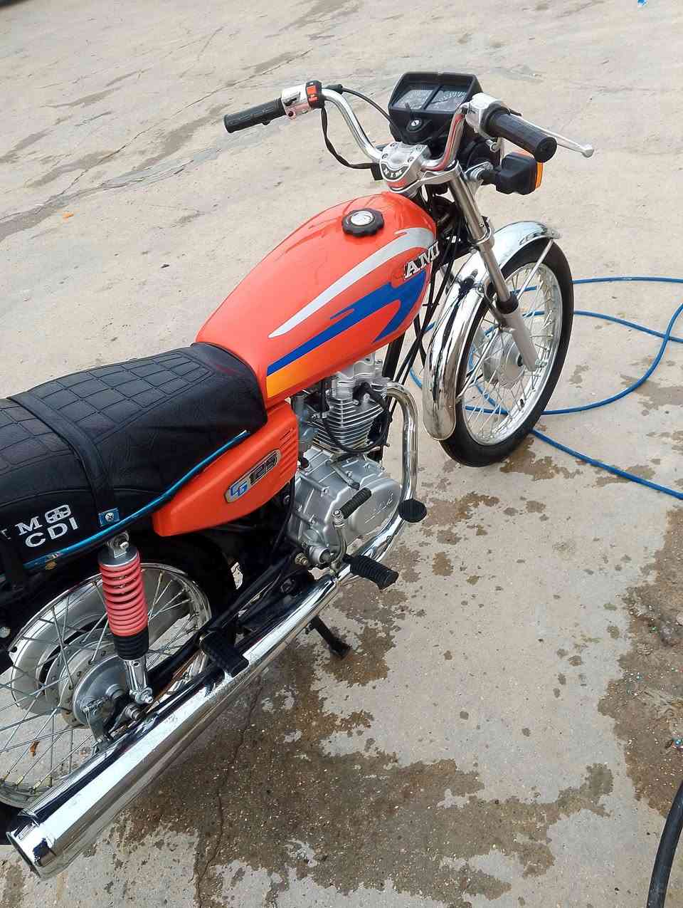 السلام عليكم نامه امتياز للبيع مديل (25)دراجه كدام عينك تجي وشؤف شرطي برغي ماناقصها كهرباءيات كله شغاله مكانها بطويريج بالخيرات السعر 600وبيها مجال اليريدها يتصل***********
