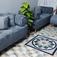 كنبة • مشتراها قبل يومين • صغيرة