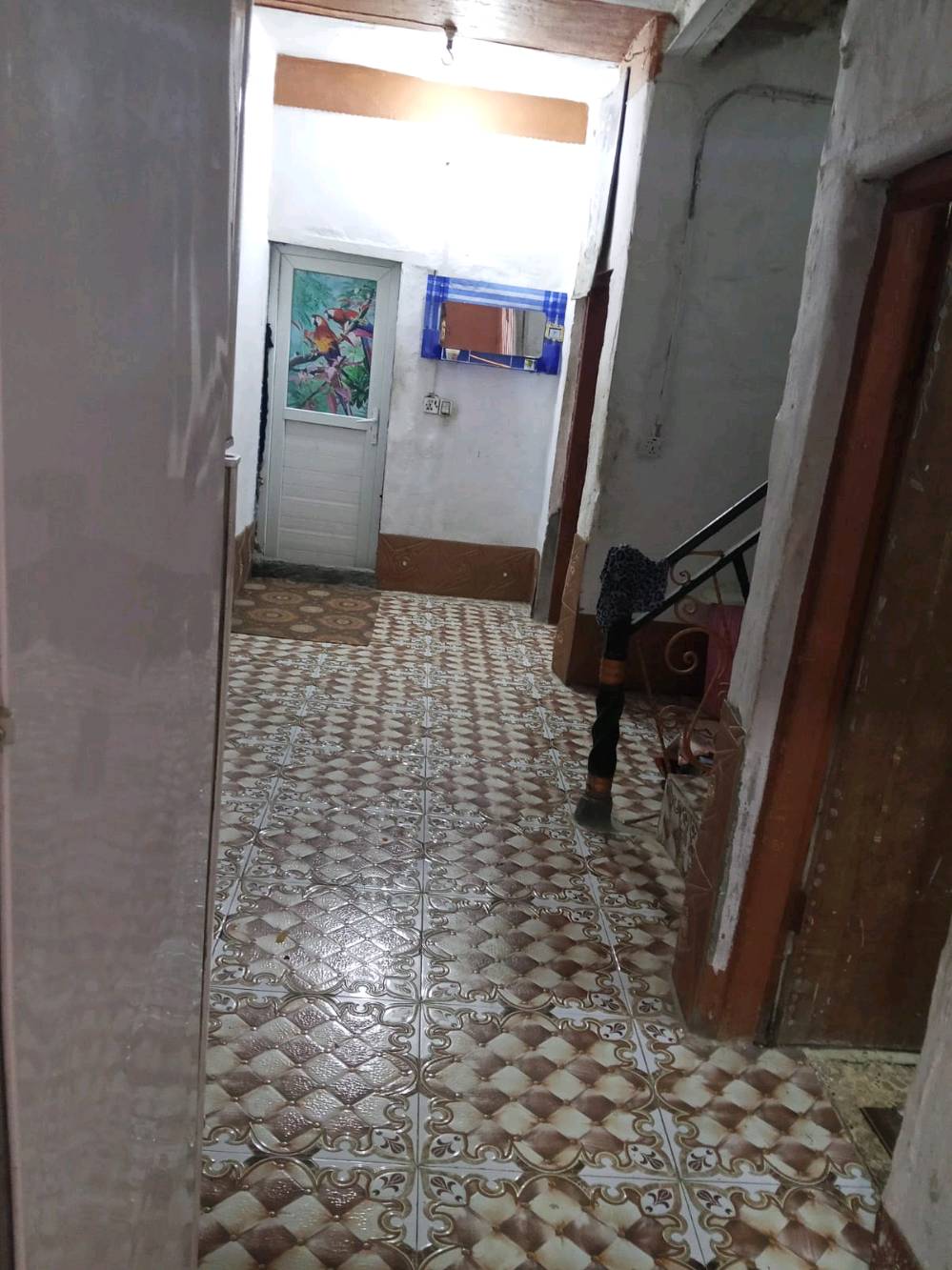 بيت للبيع ناصريه جبايش ناحيه المنار طابو رسمي 
غرفه عدد 2
صاله 
ممر 
دوانيه 
حمام داخلي وخارجي 
صحيات خارجي 
مساحه البيت الكلي 250 متر 

***********