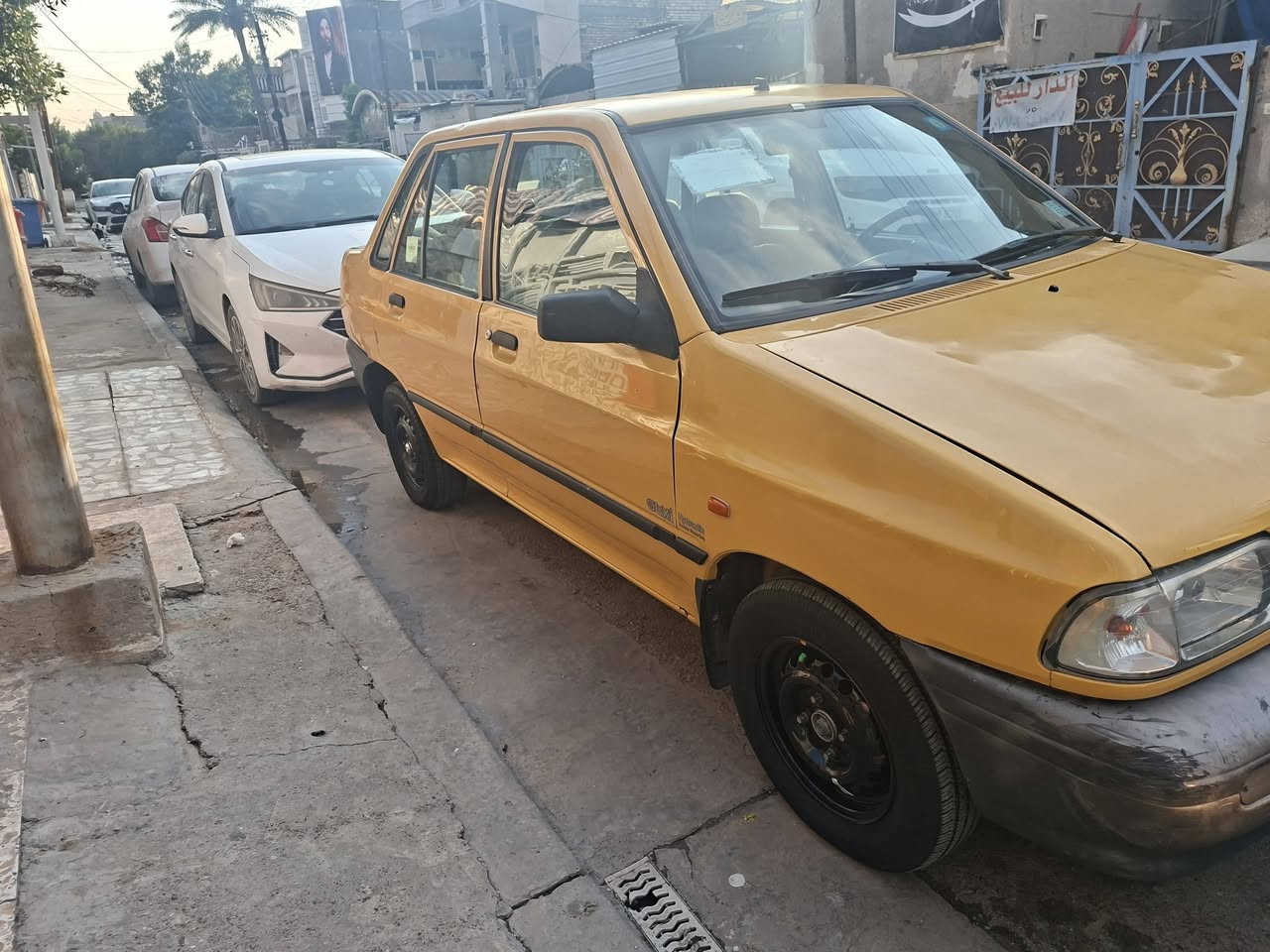 السلام عليكم سايبا للبيع موديل ١١
بدون صبغ فقط اهلالات العمرة
السيارة خير من الله 
الشواصي مكفولة 
السيارة بسمي ومصفرة
صدر جديد 
داخلها جديد
مكينة وكير جديد

السعر ٣٢ وبيها مجال
***********
