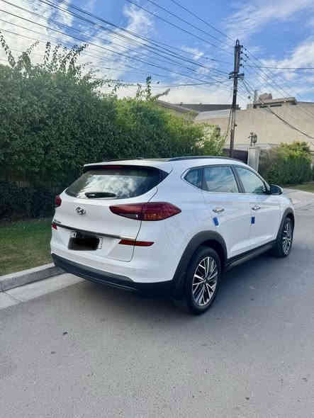 سلام عليكم ورحمة الله وبركاته 
توكسان خليجيه موديل 2019 فول موصفات
كفاله عامه
موصفات 
تحكم استيرن جهتين كروس سرعه أوامر صوتيه
تشغيل بصمه نضام ترحيب
اشاير بل مري مري قابله للطي
درايف مود نضام قياده ثلاث سرع
خمس عدسات لد نهاري 
بك لايت لد 
كامره دواره 
شاشه جبيره 
داخل صاج 
كراسي كهرباء جلد 
فتحت سقف بانورما
تبريد قطعتين
سبير منازل تايرات لبلاديه جوها
سعرها 213 
العنوان بغداد السيديه شارع التجاري 
*********** غير متواجد عل فيس
