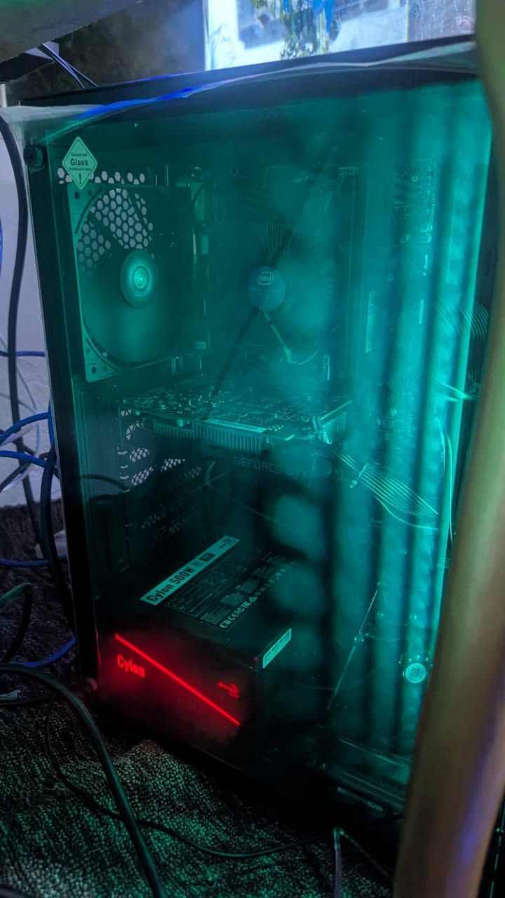 الكيس فقط للبيع pc
المواصفات في الصور 
السعر ٣٧٥ قفل 
للتواصل خاص


**إذا كنت صاحب هذا الإعلان وتريد حذفه لأي سبب، رجاءا أرسل رسالة إلى الدعم الفني**