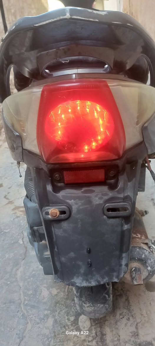 دراجه جي تي للبيع مجفته جديد كلشي ماعايزه من كهربائيات شغاله دراجه نضيفه فقط بعض ترتيبات وايضا محوره من نزول الى كابريتر مراوس بدراجه جي فور مثل نضافته او بيع سعر 260بيه مجال مكاني نجف حي غدير رقم وتساب ***********
