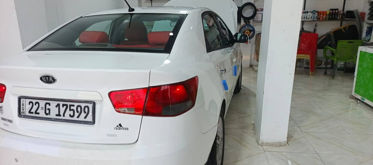 السلام عليكم سيراتو موديل 11 بيها ثلاث قطع باب والهلال الجاملغ الخلفي والجاملغ الأمامي الخشم مالته سنويه لل2031 هزه جديده صدر جيس مكينه لا تنقيص ولا تبخير كير 6نمر وكاله تحويل  / السعر 82 وبيها مجال مكاني واسط الشحيميه رقمي *********** //***********
