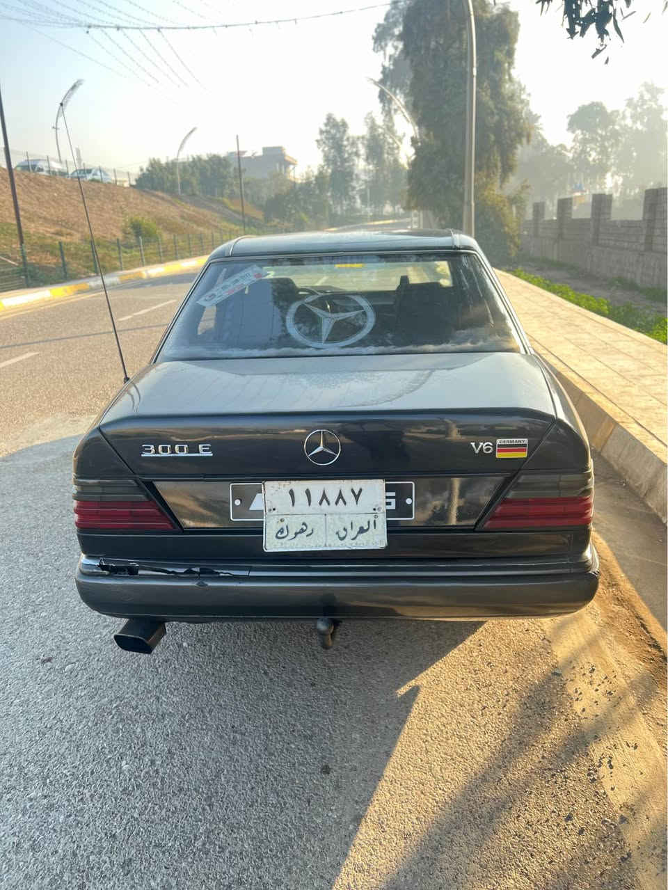 السلام عليكم الي يدور نظيف وجديد 
مارسيدس دب 300 موديل 1992
⚒️محرك وكير بلادي مو تحوير  
🛠️الضرر بدون معجون وبدون اي ضرر لا شواصي ولا لغود 
🪬صبغ عام جماليه 
✅الغرفه الداخليه دبل ايرباك مال موديل 1995
✅ما بيها نقص جاهزه للاخير 
❎رقم دهوك تحويل مباشر بدون وكاله 
⚫️تخم تايرات جدد 
❇️صندوكها مال شركة بعده 
💵السعر 62 وبيها مجال 
🏣العنوان ديالى بعقوبه المركز 
☎️*********** بعقوبة, ديالى
