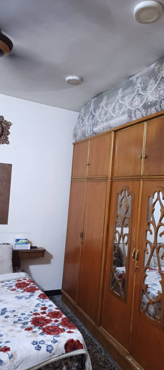 بيت ١٠٠متر الواجهه ٨ والنزال١٢٫٥ طابقين الاول صاله وغرفه نوم ومطبخ وصحيات والطابق الثاني ثلاثه غرف نوم وصحيات العنوان دوانم الشعله نهايه شارع بيت موزان قرب حسينيه انوار المصطفى السعر ٨٠ وبي مجال للاتصال***********
