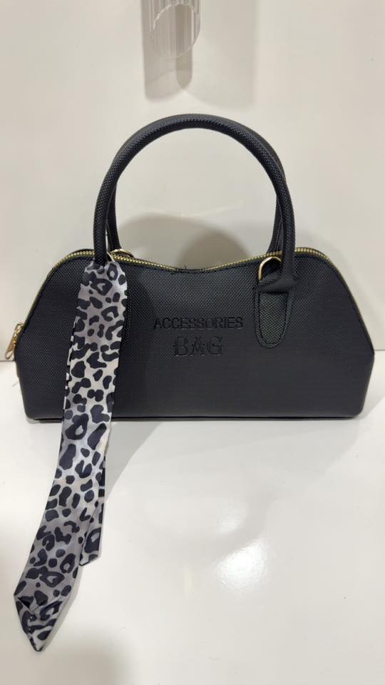 ✨ جزدان نسائي أنيق – ستايل عصري بأجمل 6 ألوان ✨

اختاري الإطلالة اللي تناسب ذوقك مع جزدان نسائي مرتب، تصميم عملي وجودة عالية يكمّل أناقتك بكل وقت 💖

💰 العرض الخاص:
 • القطعة الواحدة: 15 ألف دينار
 • قطعتين معاً: 25 ألف دينار فقط

🚚 التوصيل مجاني إلى جميع محافظات العراق
⏳ عرض مؤقت لمدة يومين فقط – سارعِي بالحجز قبل نفاد الكمية!

📩 للحجز والتواصل: عبر الرسائل الخاصة على المسنجر
#بغداد #توصيل_محافظات #عرض_VIP #نسائي #جزدان #العراق


**إذا كنت صاحب هذا الإعلان وتريد حذفه لأي سبب، رجاءا أرسل رسالة إلى الدعم الفني**