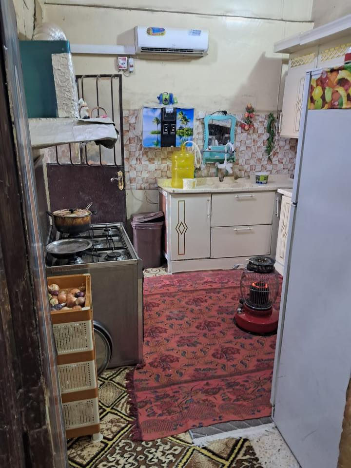 بيت حي العسكري الحر
220 متر طابو صرف

بناء قديم لكن ينكعد بي موقعة قرب شارع المدارس مجاور جامع علي الهادي مقابل صيدلية تبارك الرحمن

يبعد عن الامام 4 دقايق 

تفاصيل البيت مذكوره بالفيديو 

السعر180 مع المجال 

للاستفسار اكثر ***********
