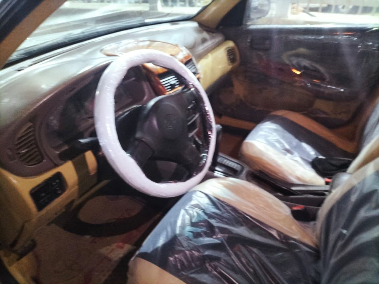 سيارة نيسان مديل 2000 للبيع رقم انكليزي لسنة 2030 
راعيها موظف يروح و يجي بيها مكانها النجف نقصها حدادية و التبريد مكان القايش مجيم ذاك الصيف شغال معروضه ب57 خواتها ب70 و 60 
و بيها مجال للشراي رقم راعي السيارة
 
اخوان مكلف بل نشر هذه رقم راعي السياره  ***********
