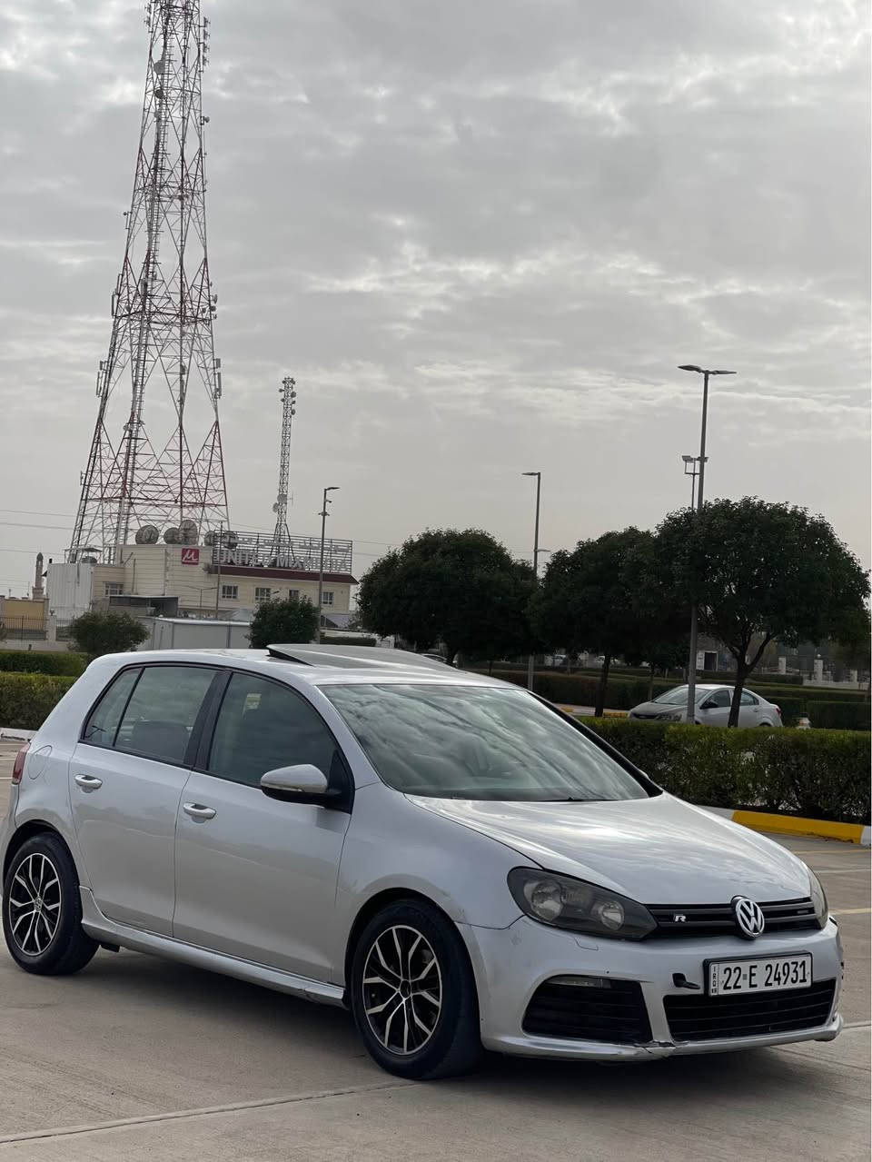 گؤلف 2010سلفه ر زور خاوين فول فوله سليت مه كينه 16 گيرو مه كينه به شرت بئ ده عم ته نيا 2پارجه ى په مپه نرخ 82$ ژم *********** أربيل, العراق
