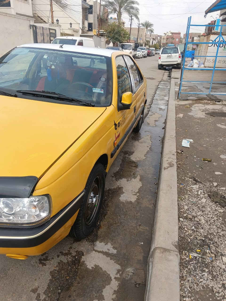 سلام عليكم من رخصه الادمن بيجو لميس 2013 السياره حلوه ونظيفه كير ومحرك مكفول التبريد عاطل مطلوبه غرامه مليون علينا السعر 30  ،اوبيه مجال  ***********
