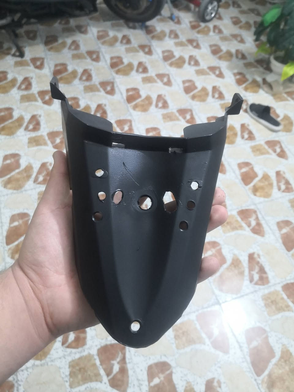 السلام عليكم شباب للبيع غراض سايم بطحة قيم واخذ 
دوسة بريك خلفي
ذيل ربع
مسند رجل يمنة


**إذا كنت صاحب هذا الإعلان وتريد حذفه لأي سبب، رجاءا أرسل رسالة إلى الدعم الفني**