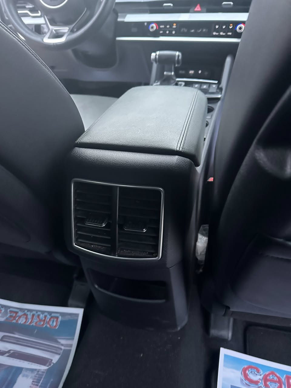 السلام عليكم
كيا سبورتج2024 السيارة فول خليجية ماشية 18 ألف مكفولة من كلشي   

سعر240
مكاني بغداد

الرقم***********
