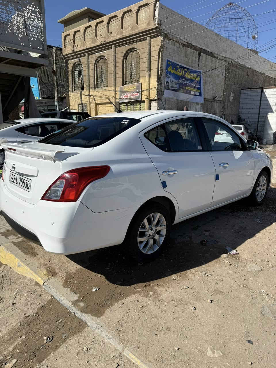 نيسان سني موديل 2023 ماشيه 39الف  بعدها على وضع الشركه بيها فقط بنيد مبدل وبيها بارد 
أربع جام كهرباء 
اشاير بلمري 
نضام اي بي إس مانع انزلاق 
كامره خلفيه 
حساس خلفي 
شاشه تدعم كار بلي 
ويل كب 
تحكم ستيرن 
سنويه لل 32 
وكاله بأسمي مكانها بالنجف السعر ١١٧ وبيها مجال الشراي بخدمته ***********
