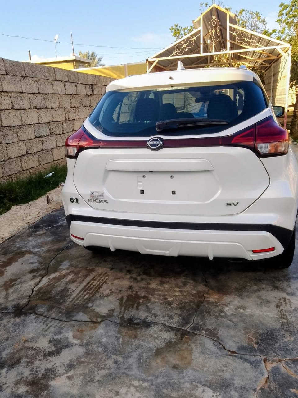 نيسان موديل 2024 
السيارة تحكم استيرن
رادارات
ماشية 12 الف 
ضرر بونيد
السياره منفيس حرة
***********
