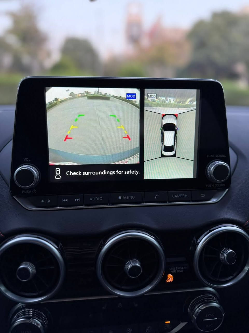📢 للبيع - نيسان سنترا 2024 SR Plus
🚗 المواصفات:

الفئة: SR Plus

اللون: فيلي (رمادي غامق)

الممشى: 12 الف ميل فقط (18900 الف كيلو)

الداخلية: جلد، شاشة لمس، كاميرا خلفية + كاميرات 360 درجة ، بلوتوث، Apple CarPlay & Android Auto
وبعد هواي مواصفات 

⚠️ ملاحظة:
 حادثها بابين جهة السائق (الامامي مبدل لون والخلفي تايوان) السيارة نظيفة وخير من الله وياريت لحد يكسر بسعرها لان هيج مواصفات معروفه اسعارها اغلى

💰 السعر (155 وبي مجال بسيط للشراي)

📍 الموقع: (بغداد / كرادة مريم)
📞 للتواصل: (خاص او واتساب ***********)
