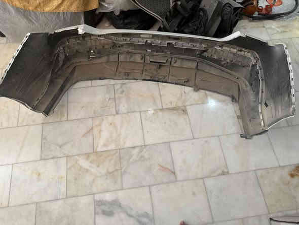 السلام عليكم شباب عندي دعامية خلفية ابلادية النترا 2024 الصيني بيها ضرر بسيط لون ابيض ورايدها ب 300 $ وللاستفسار اكثر الاتصال على *********** مكانها بغداد
