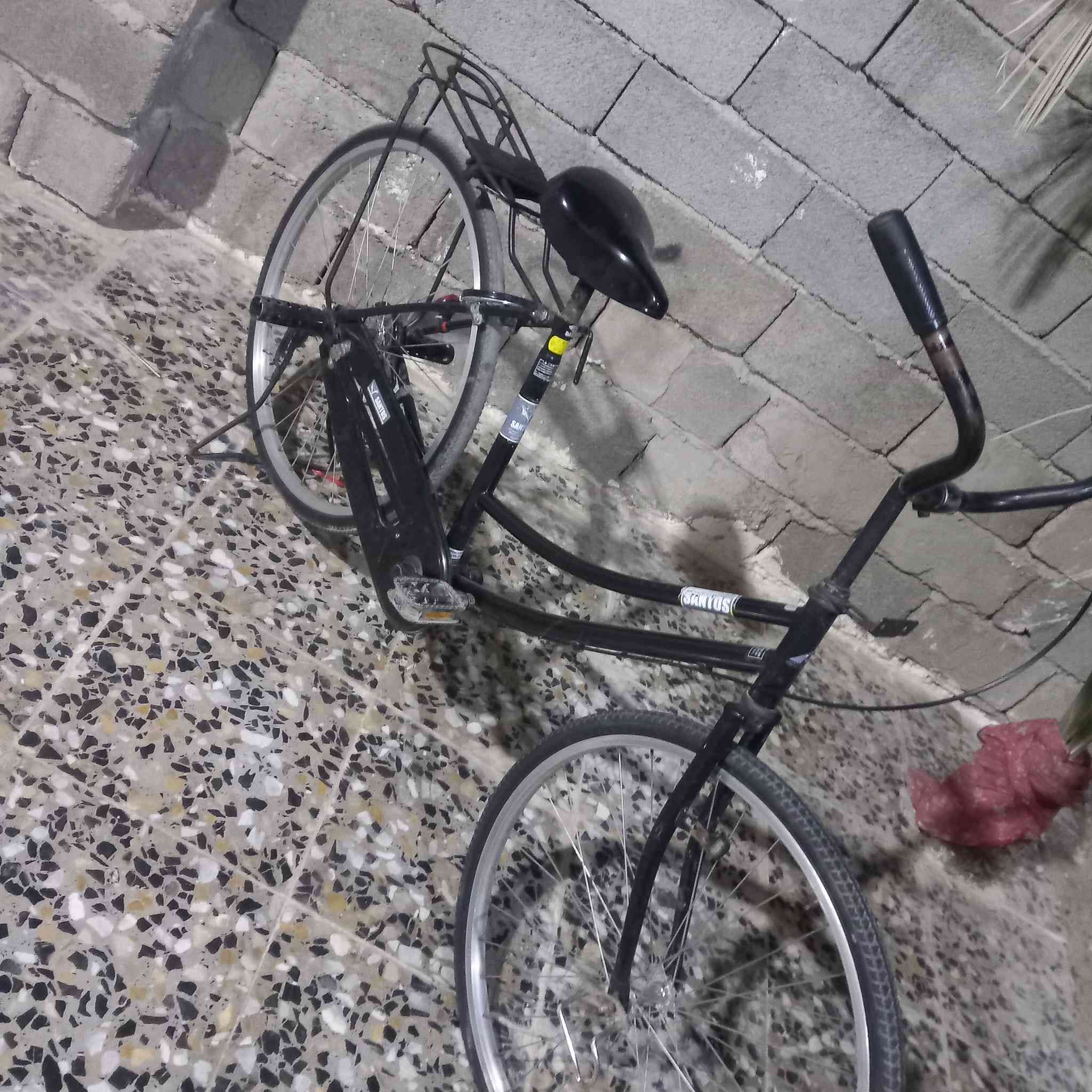 سلام عليكم  بيسكل بناتي حجم 26  سعر 90و بي مجال  مكاني  بغداد المعامل


**إذا كنت صاحب هذا الإعلان وتريد حذفه لأي سبب، رجاءا أرسل رسالة إلى الدعم الفني**