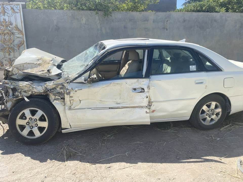 سلام عليكم 
أفالون موديل٢٠٠١
ابيعها على ضربته
السياره فول مواصفات فتحه كشنات جلد كهرباء خزن
قطعتين تبريد مكينه ٦ سلندر
لاستفسار على هذا الرقم***********
