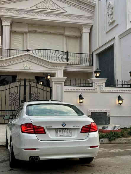 السلام عليكم 
بي ام 528 وكالة العروش 2014 جديده جداً لا حادث لا صبغ لا بارد لا طخه نهائي مكفوله ماشيه 90 الف كيلو حقيقي السياره رقم بغداد الماني تحويل ثاني يوم كير مكينه كله جديد مزوعه مواصفات حتى بيبان شفط وماكو مواصفه بالكم متلكوه بيه السعر225 ورقه وبيه مجال بسيط مكان السياره بغداد صليخ ال600 رجاءً لحد يقارنه بلمهجمات والبيهن حادث للاستفسار *********** الفارس
