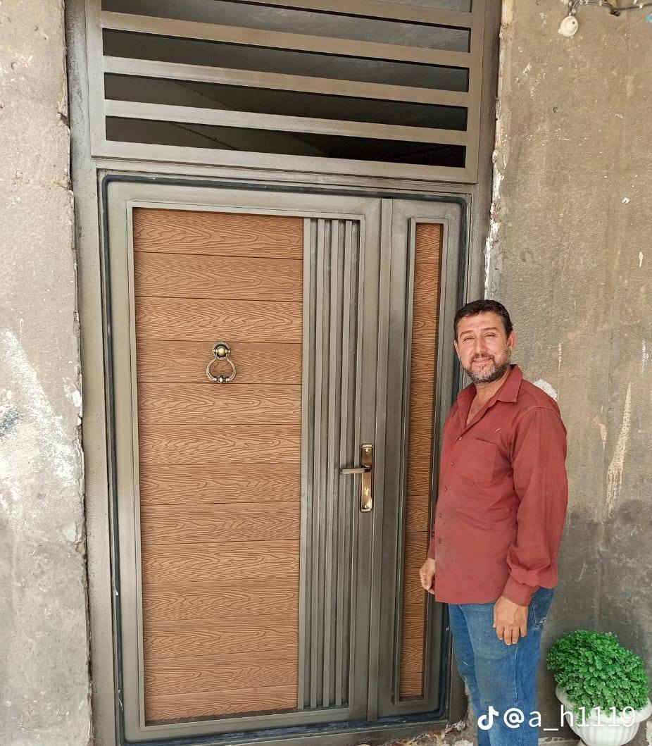 ورشة حدادة مرتضى الحسيناوي 
مستعدون لعمل  الابواب والشبابيك  وبتصاميم هندسية حديثه عمل جميع نقشات  ال cnc والمحجرات وسقائف البواب القاصه بنضام ربل مانع اتربه 
 كي سبان
  والكرفانات والجملونات وكافة اعمال الحداده.. مستعدون للعمل مع دوائر الدوله.  يوجد جميع مقاطع سل ستيل عمل جميع عمال سل ستيل
العنوان :السريع قرب تقاطع سوق الشيوخ  مقابيل مجمع سكني نور الناضر من جهته زعيلات
رقم الهاتف ***********
