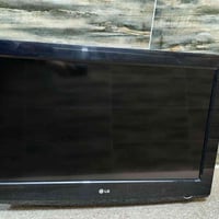 شاشة LG كوري حجم 32 بدون نت  125 الف بيها مجال  بغداد الشعب الجمعيات 0...