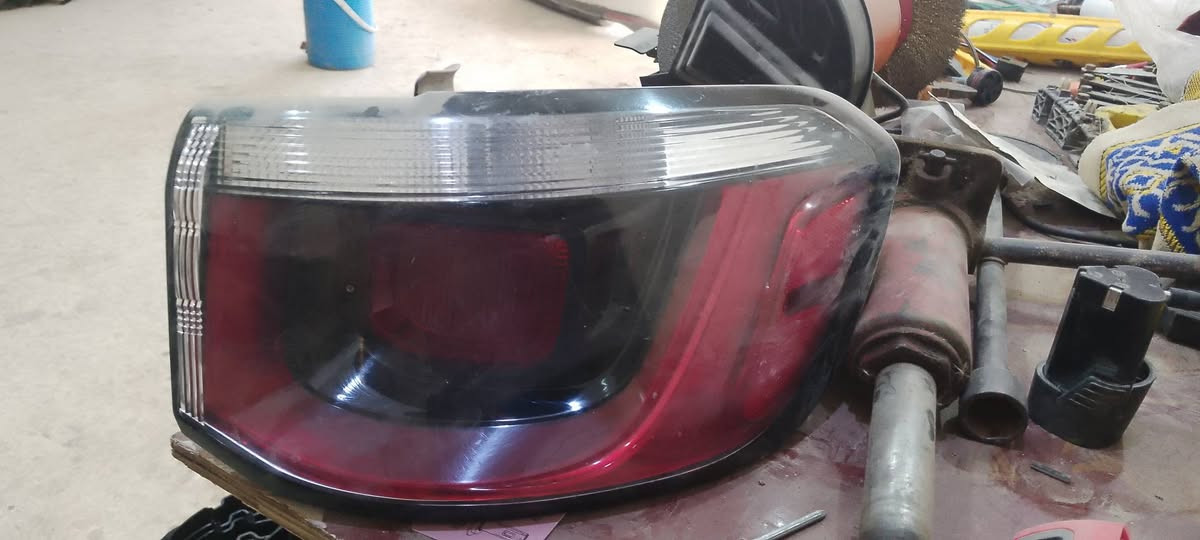 بكلايت جيب كومباس18/17/16يرهم 19 للبيع بعدة بترابه مال شركة نضافة تخبل شوفت عينك
للاستفسار خاص او***********
