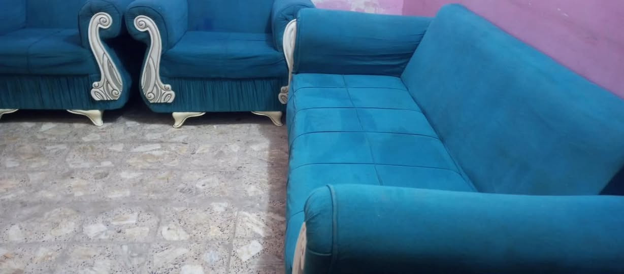 تخم للبيع ٥ مقاعد 
نضيف مثل ما واضح بالصورة 
السعر ٢٥٠ وبي مجال


**إذا كنت صاحب هذا الإعلان وتريد حذفه لأي سبب، رجاءا أرسل رسالة إلى الدعم الفني**