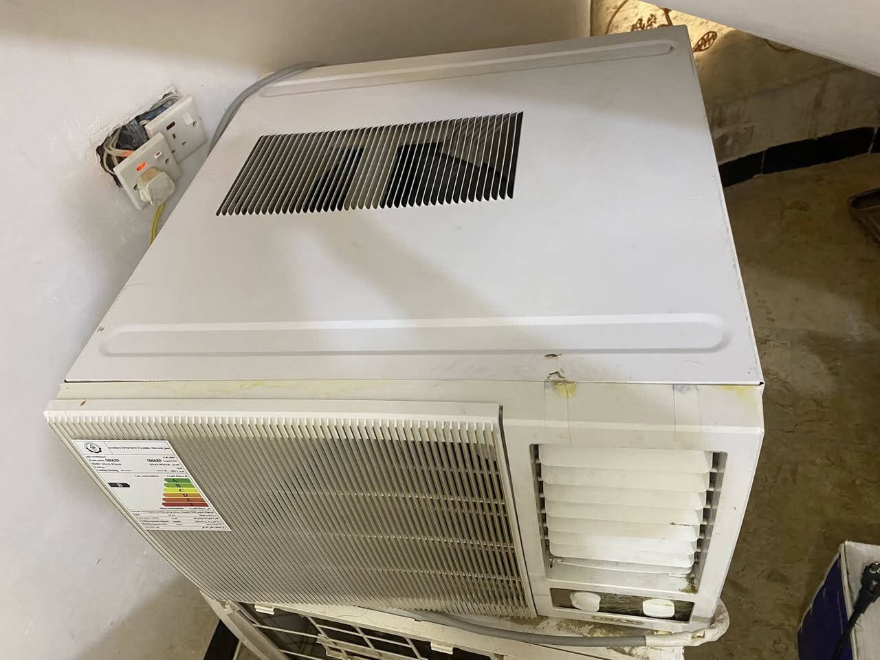 عندي مكيف اوناكس طنين سعره 
 جديد اخذته 650قبل 8اشهر آخو الجديد ابد ماداخل تصليح وكلش كلش نظيف حتى غسل مايحتاج بس الي فعلا يشتري يدخل خاص


**إذا كنت صاحب هذا الإعلان وتريد حذفه لأي سبب، رجاءا أرسل رسالة إلى الدعم الفني**