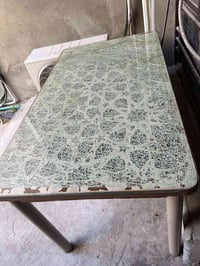 ميز طعام للبيع السعر 30 الف  للبيع مستعجل  الصليخ  07709193711 واتساب