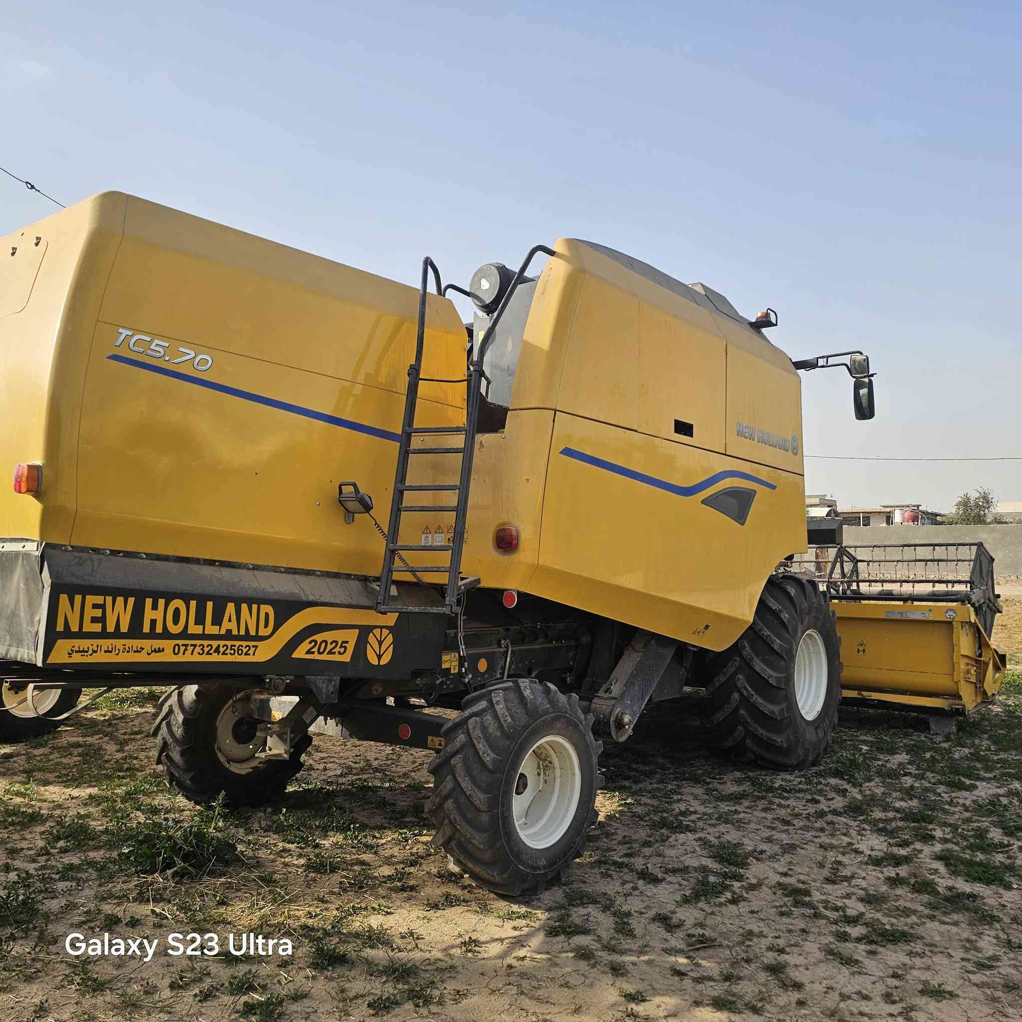 سلام عليكم للبيع حاصدات عدد اثنين وحده 2014 وحده 2025 استفسار اتصل ***********   ***********
