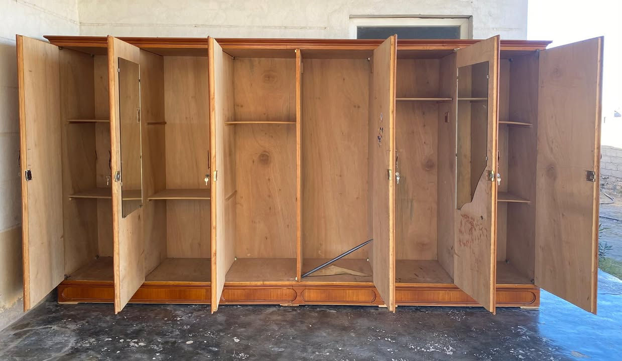 كنتور 6بوب خشب صاج حطاطه درجة اولا
٣٢٠ بي مجال 

***********
