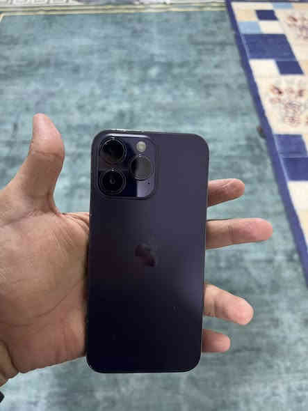 السلام عليكم شباب 14 PRO MAX بطارية 🔋 87 مستبدل شاشة فيس ايدي بصمة الوجه شغال✅ الجهاز مابي اي خلل نهائياً
 مع شاحنة اصلية وحافظات2 
*********** واتساب فقط 
السعر  725💵 مكاني المشتل او الامين الثانية
