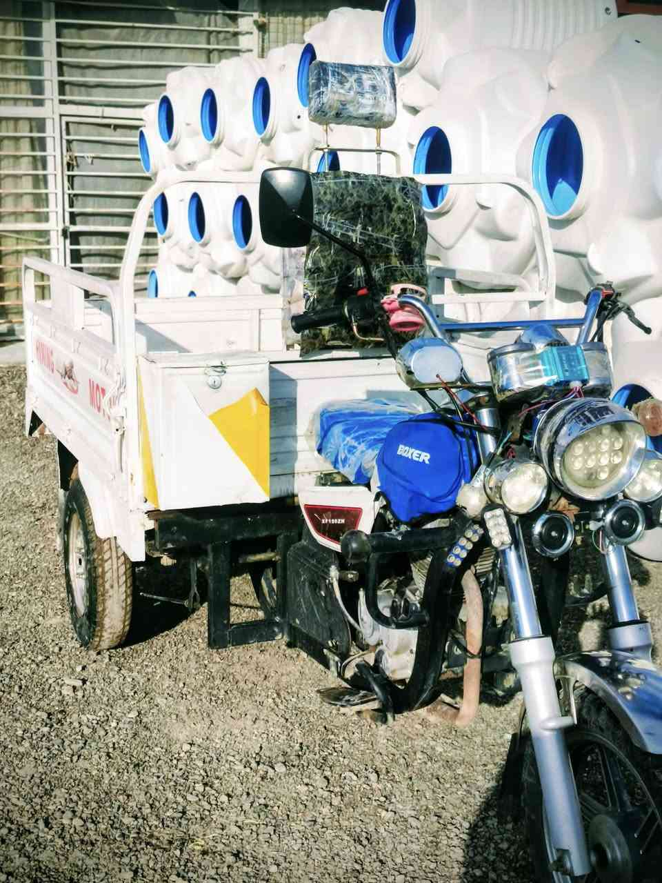 سلام عليكم ستوته موديل ٢٠ شلعه ومعدل خير من الله اوراق كامله غراض كله جديد ربع متصرف عليه 1500 وبيه مجال مكاني بعقوبه تقاطع الساده ***********
         مو شراي اعبر المشنور
