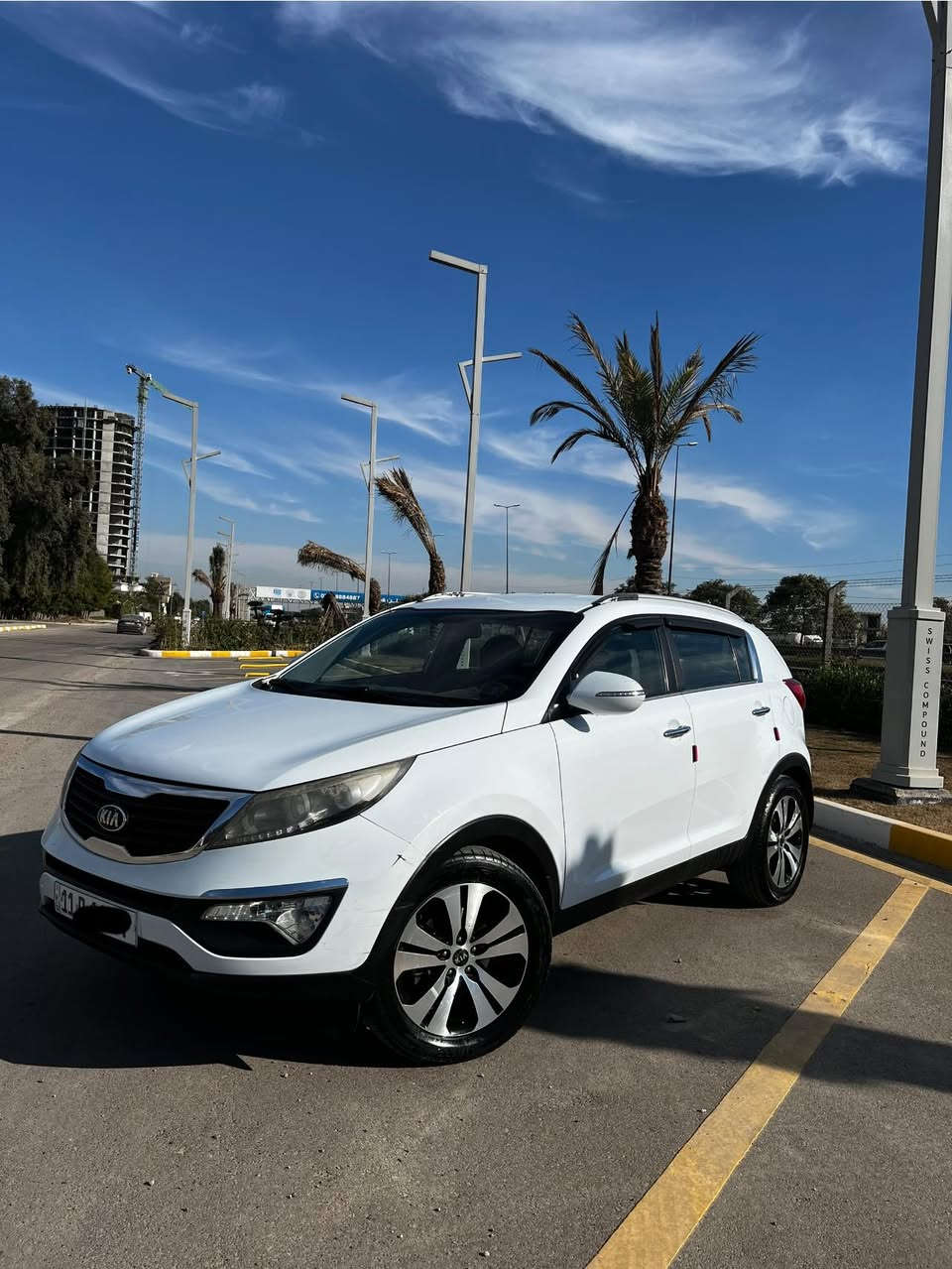 سلام عليكم
📍سبورتج خليجي 
📍موديل 2013
📍مكفولة كفالة عامة
📍سنوار موجود
📍مانع انزلاق ومانع انحدار
📍محرك 2000 دوش
📍بانزين محسن ودهن ادينول الماني
📍سيارة مرتبة ونظيفة استخدام منزلي
📍8 ايرباكات وتخم تايرات جديد
📍رقم دولي وسنوية جديد لحد 2029
📍للتواصل والاستفسار واتساب ***********
