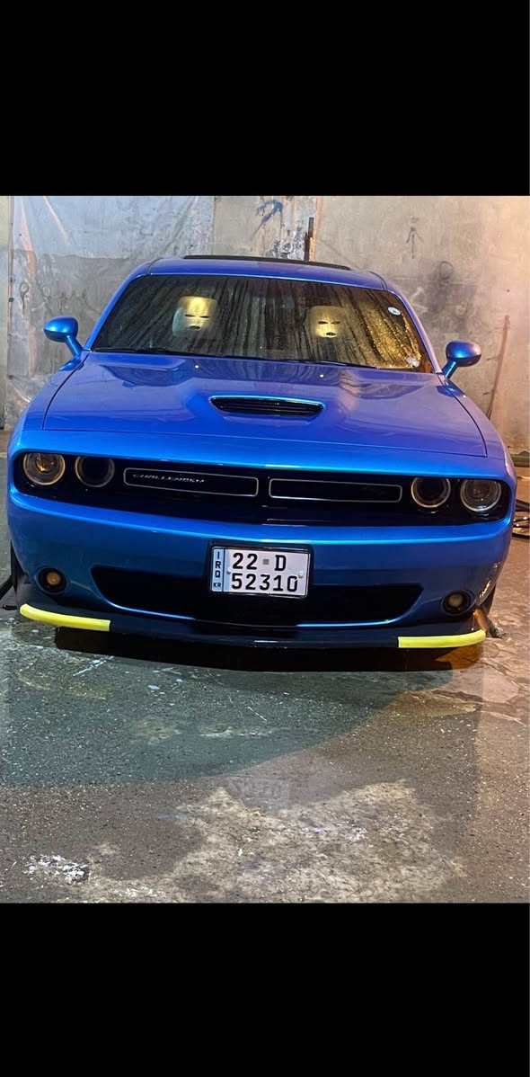السلام عليكم شباب
جالنجر بحري RTماكس2019 فول خنك للأخير خليجيه وكالة هارلم  بيها فقط باب الصدر ربع صبغ اثر طخة دراجه ميحتاج اذكر المواصفات معروفه مواصفات الماكس
السيارة رقم اربيل بأسمي مداور ثاني يوم 
بيع او مراوس مو مشكلة 
مكاني بابل/حلة
‎*********** وبي واتساب Singapore
