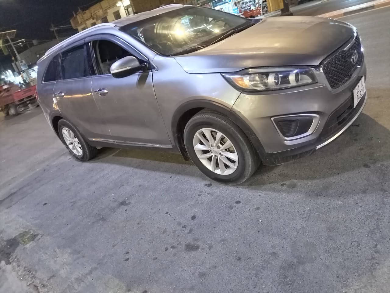 السلام عليكم سياره للبيع نوع كيا سورنتو موديل 2018 وارد امريكي ضررها بنيد وجاملغ واصله دواخل مع صبغ لباب العبري سياره جديده ماشيه 87 رقم بغداد انگليزي راعيه بلعماره مكان السيارة العماره ابو رمانه حجم المحرك 4 سلندر مكفول لا تبخير ولا فتح ولا تنقيص حداده تخم تاير كله جديد السعر 120 بيها مجال قليل الشراي يتصل *********** اااا ***********
