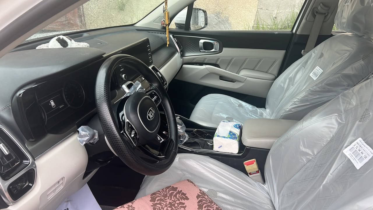 السلام عليكم
سورنتو ٢٠٢١ خليجي سته سلندر
مواصفات معروفه للسورنتو
بيع او مراوس بجيب خليجي ٢٠١٩ 
٢٠٢٠
سعرها ٢٥٠
بيها باب الراكب نصه مرشوش
مكانها بغداد 
***********
