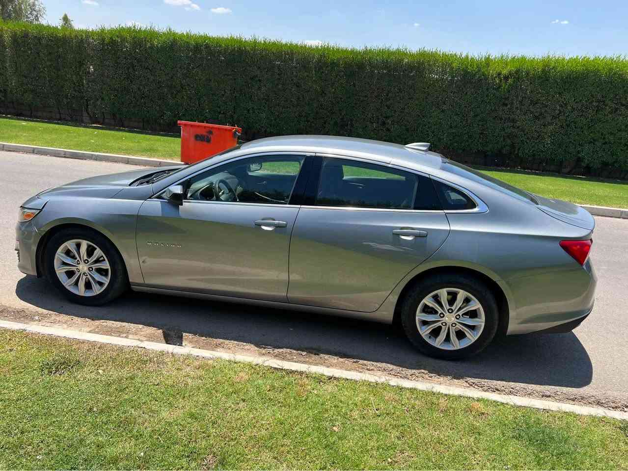 بسم الله الرحمن الرحيم 🤲
ماليبو 2023 LT1🫡
سعر (105$) مجال قليل 
ماشية 60 الف ميل 
ارباك ستيرن طاك مرجع سستم ارباك دشبول ماطاك بشرط💯
بيها بونيد وجاملغ يمين و جاملغ يسار 
وبيها شوي ملاحضات
مواصفات 👇🔻
1-كشن هيتر💺
2-كشن كهربائي 💺
3-رادار و خط مسار الشارع 🚧
4-شاشة ايباد 🖥️
5-كامرا دوارة 🎥
6-عداد مصافات 41الف ميل 💯
7-بلاجكتور LED🔦
8-بسمة و تشغيل عن بعد 🫆
9-شاشة كاربلي +بلوتوث🖥️
10-ويل كبير 👌
عنوان معارض اربيل فرع الشحن 
*********** كورك و واتساب 📲
*********** اسيا أربيل, العراق
