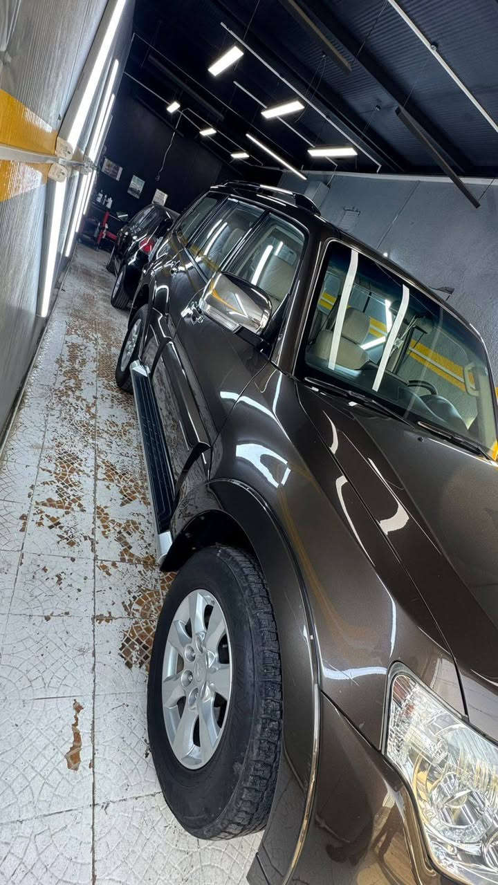 السلام عليكم
باجيرو 2018 خليجي 
ماشيه 107 السياره جديده

مواصفاتها 
حجم المكينه 6v 
مري شفط 
بانوراما 
كراسي مخمل
شاشه حجم كبير 
رادار 
تبريد 3 قطع
السياره جاهزة من كلشي كير ومحرك وصبغ

السعر 188
  
مكاني بغداد ***********
