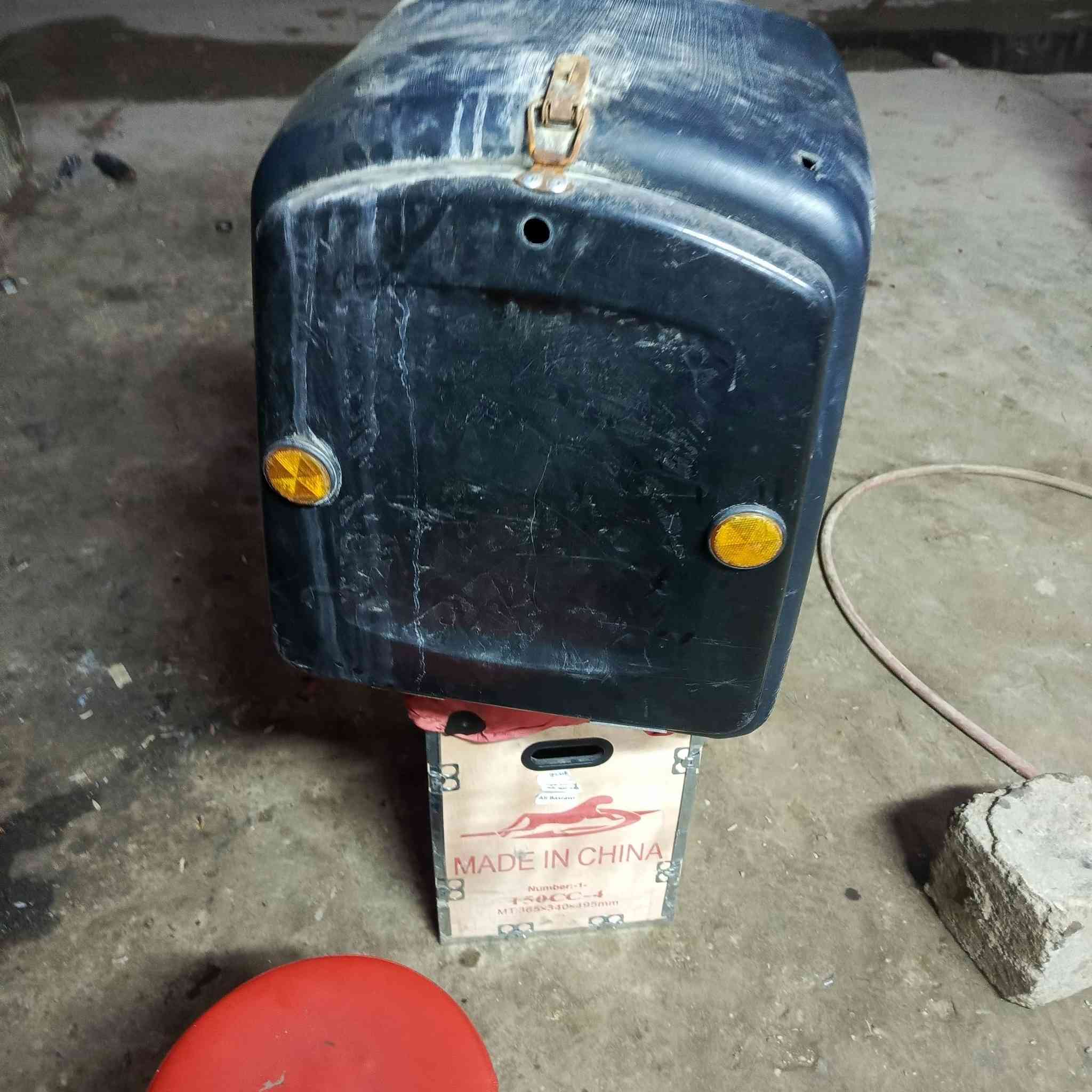 سلام عليكم صندوك دلفري نضيف مستخدم شي قليل ***********مكاني بعقوبة سعره 25بي مجال
