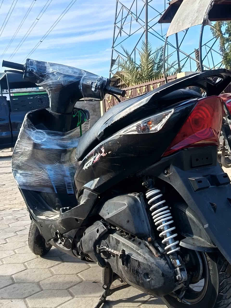 السلام عليكم دراجه ماكس ثعلب  140 مكينه ناعمه متسمعلها صوت كهربائيات كلها شغاله كيج بانزين وعداد سرعه شغال  لايت عالي ناصي اشاير سكن كفرات بلاديه ختم واحد ويه الشاصي قفل جنطه وستيرن وبانزين كله شغال دبلات جديد منفيس من الشركه وياها  السعر 650 وبيها مجال حك الجيه مكاني بغداد الغزاليه رقمي ***********
