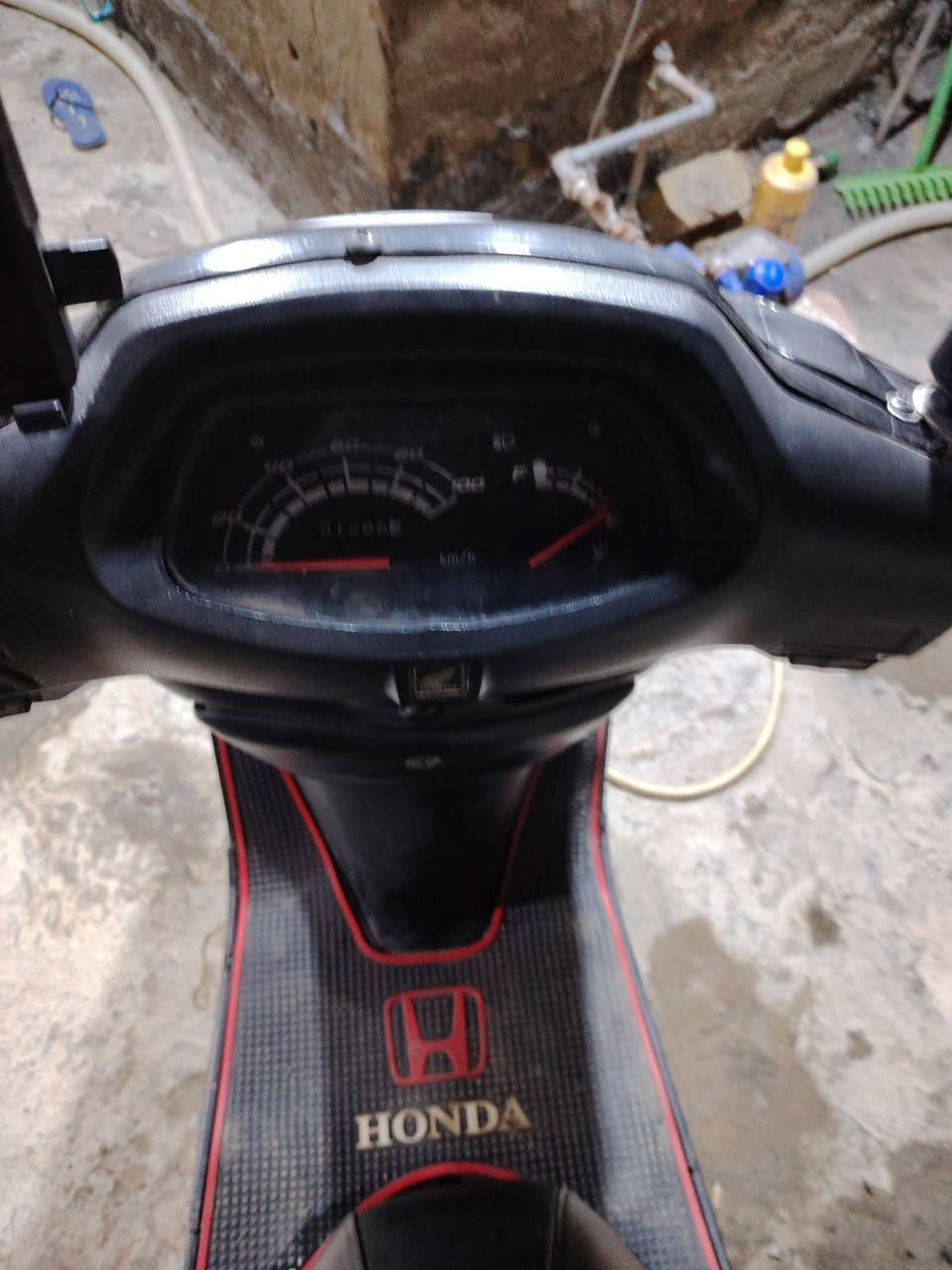 دراجه سبيسي ياباني نظيفه سلف هندر كهربايات شغاله كيجات بانزين سرعه الدراجة كل حلوه ونظيفه مفتوحه مره وحده السعر 600 وبيه مجال رقمي ***********
