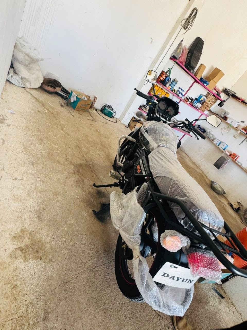 السلام عليكم ورحمة الله
دايون نفخ موديل 25  طالعه بل26
خت الزيرو   جديده كلش مكينه 200cc
الخميس نجوم  خمس ريش 
تلفون ***********المكان بابل
