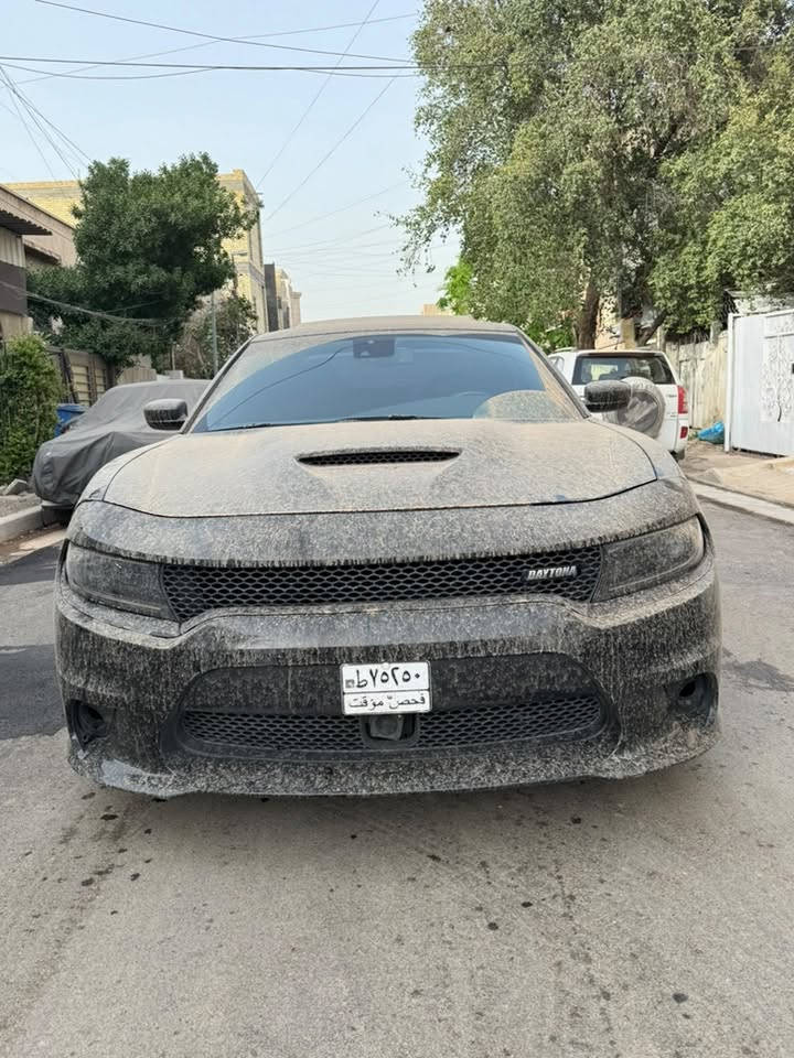 دايتونا لاست كول
2023 
1/1 مبدل بيها  جزء من فخذه نفس لون
وبنيد نفس لون بدون قطره صبغ سياره
سياره فول حته رادار امامي وفتحه 
اعله شي بل جارجر حته سستم صوت هارمن كاردن
شاصي راديتر كفاله من شخط

ماشيه 18 الف
 مرقم بغداد  قبل سبوع رقمها  مكانها شارع فلسطين 
اي استفسار ***********

